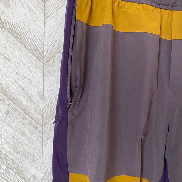 🍋Limited Edition Lululemon Shorts🍋 - Picture 5 of 16